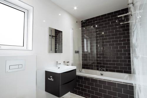 master-bathroom-with-jacuzzi-home-renovation-stone-builders-foxrock-park-deansgrange-blackrock